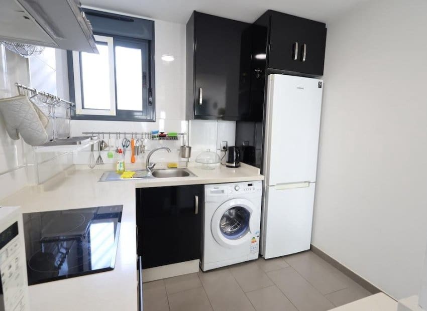 2 makuuhuone Bungalow myytävänä paikassa Orihuela Costa mukana uima-altaan - 289 000 € (Ref: 9459814)