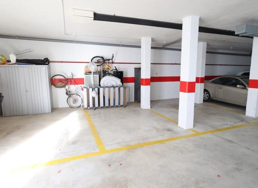 2 makuuhuone Bungalow myytävänä paikassa Orihuela Costa mukana uima-altaan - 289 000 € (Ref: 9459814)