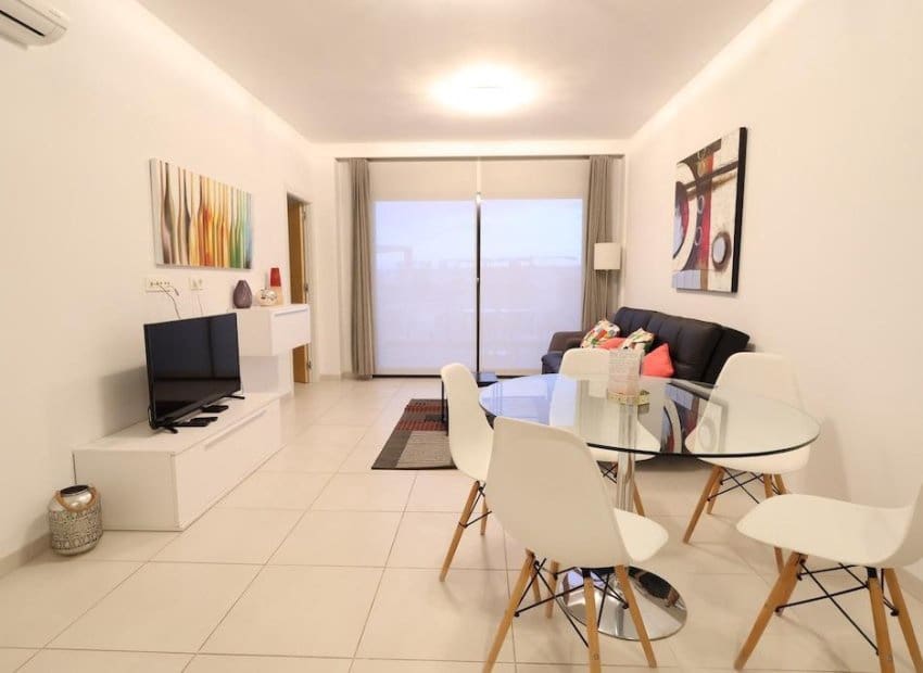 Apartamento de 2 habitaciones en Orihuela Costa en venta con piscina - 279.500 € (Ref: 9459815)