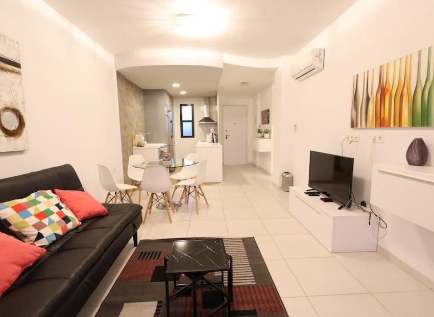 Apartamento de 2 habitaciones en Orihuela Costa en venta con piscina - 279.500 € (Ref: 9459815)