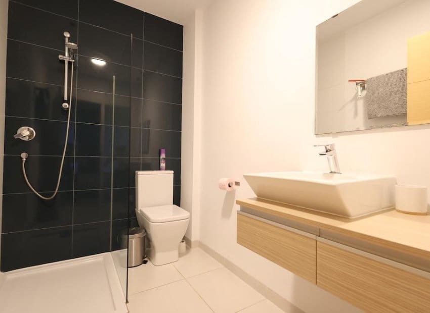 Apartamento de 2 habitaciones en Orihuela Costa en venta con piscina - 279.500 € (Ref: 9459815)