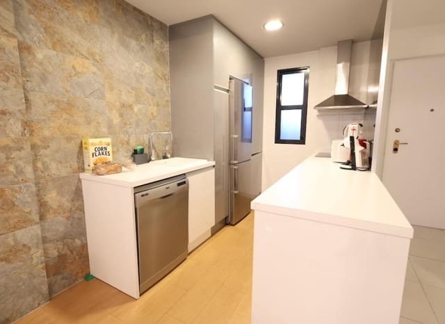 Apartamento de 2 habitaciones en La Zenia, Orihuela en venta con piscina - 279.500 € (Ref: 9459815)