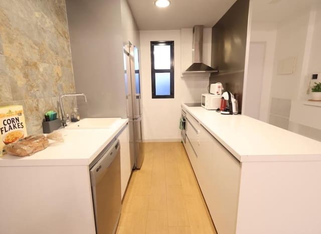 Apartamento de 2 habitaciones en La Zenia, Orihuela en venta con piscina - 279.500 € (Ref: 9459815)