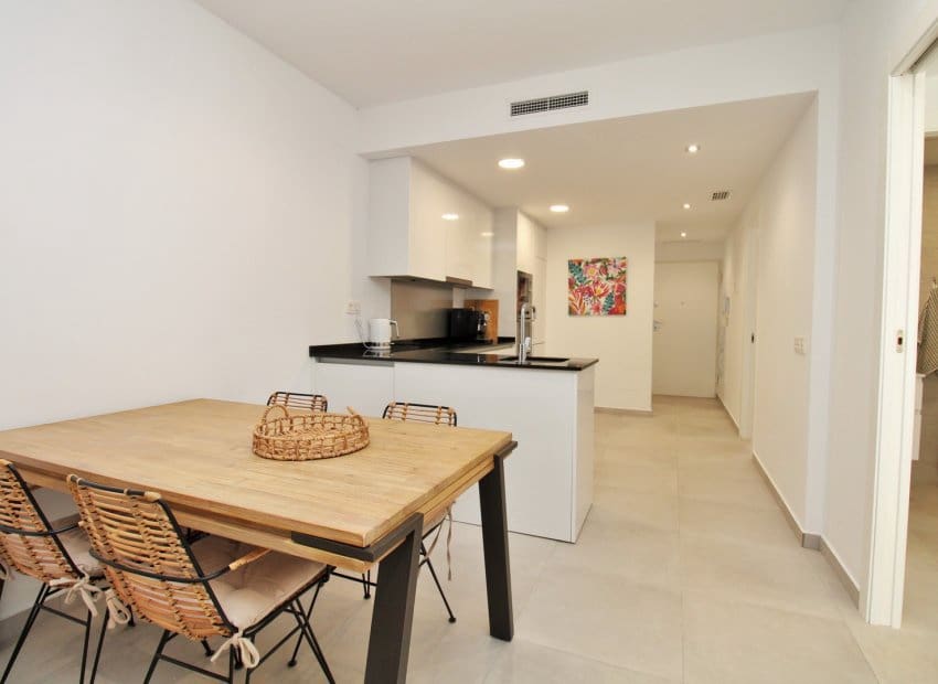 Casa de 2 habitaciones en Pilar de la Horadada en venta con piscina - 299.995 € (Ref: 9460743)