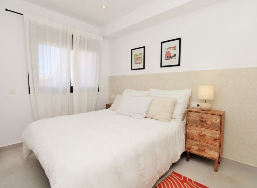 Casa de 2 habitaciones en Pilar de la Horadada en venta con piscina - 299.995 € (Ref: 9460743)