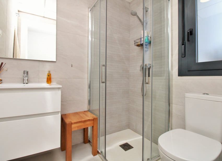 Casa de 2 habitaciones en Pilar de la Horadada en venta con piscina - 299.995 € (Ref: 9460743)