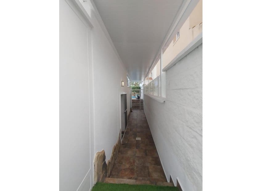 4 Zimmer Villa zu verkaufen in San Miguel de Salinas mit Pool - 461.318 € (Ref: 9460745)