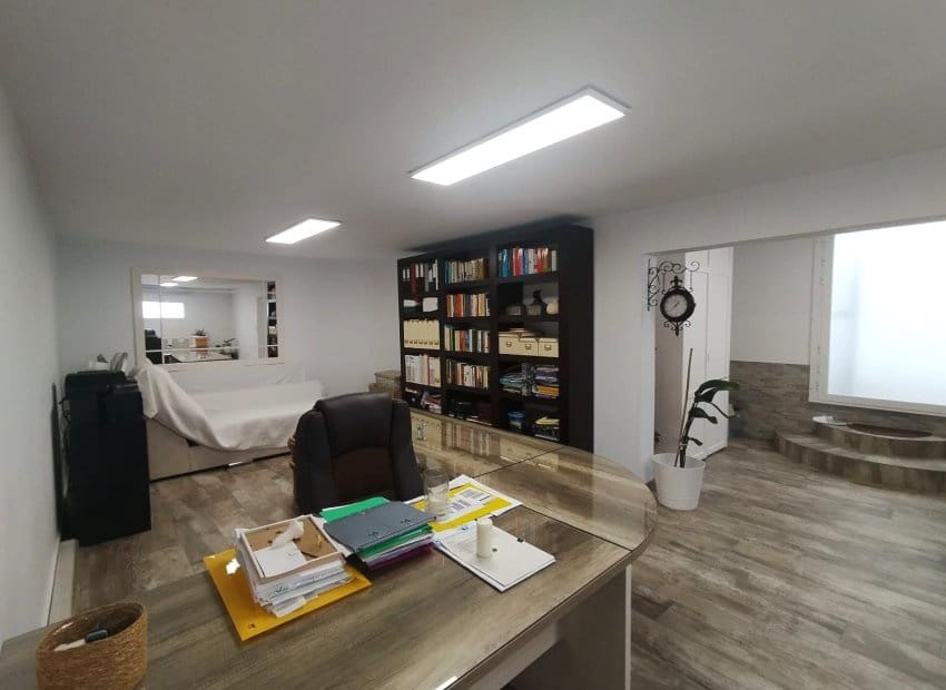 4 Zimmer Villa zu verkaufen in San Miguel de Salinas mit Pool - 461.318 € (Ref: 9460745)