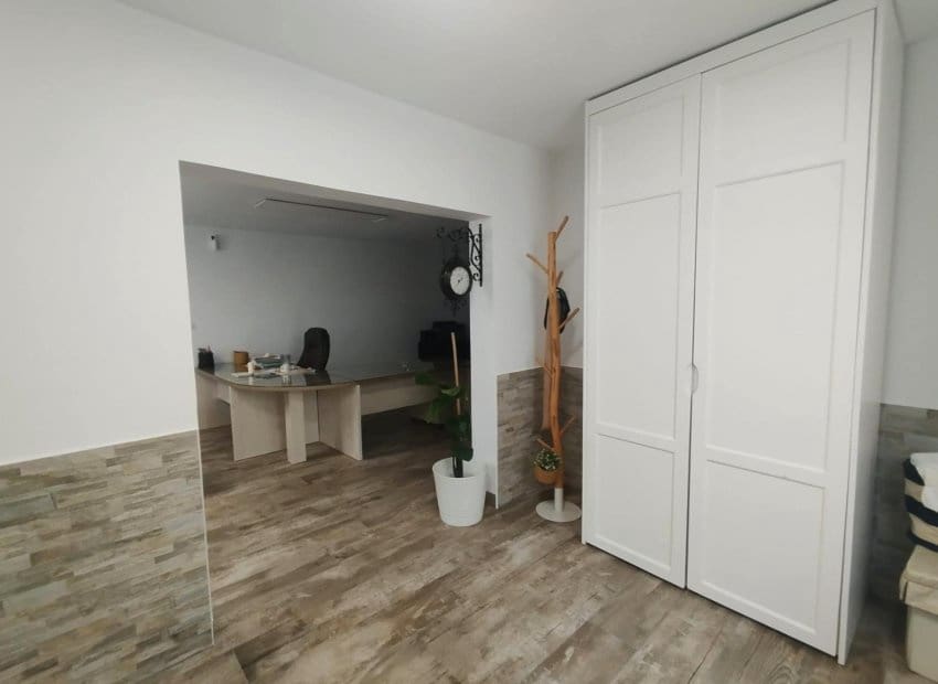 4 Zimmer Villa zu verkaufen in San Miguel de Salinas mit Pool - 461.318 € (Ref: 9460745)