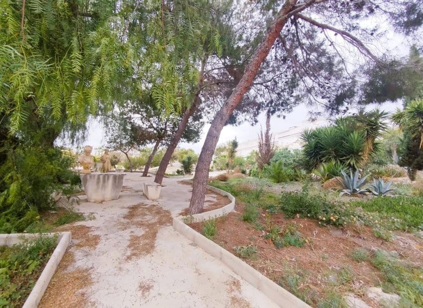 4 Zimmer Villa zu verkaufen in San Miguel de Salinas mit Pool - 461.318 € (Ref: 9460745)