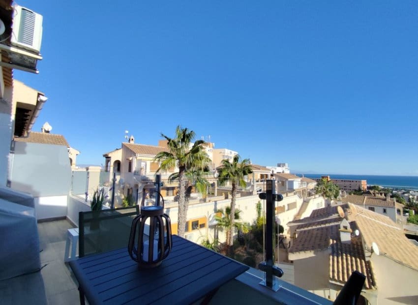 2 makuuhuone Huoneisto myytävänä paikassa La Mata mukana uima-altaan - 179 999 € (Ref: 9464925)