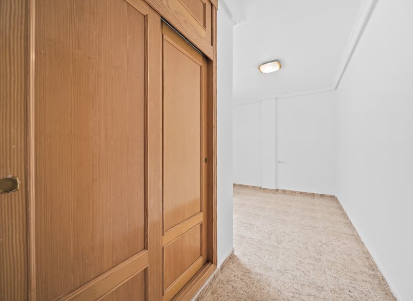 2 Zimmer Penthouse zu verkaufen in Torrevieja - 185.000 € (Ref: 9464926)