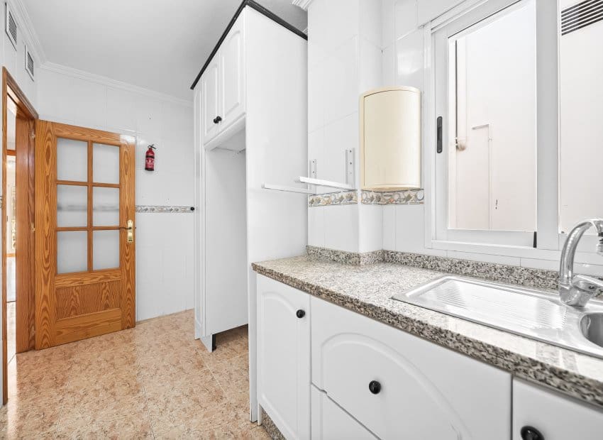 2 Zimmer Penthouse zu verkaufen in Torrevieja - 185.000 € (Ref: 9464926)