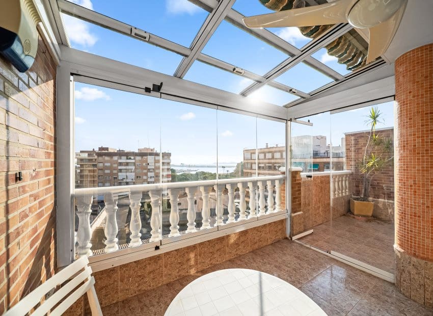 2 Zimmer Penthouse zu verkaufen in Torrevieja - 185.000 € (Ref: 9464926)
