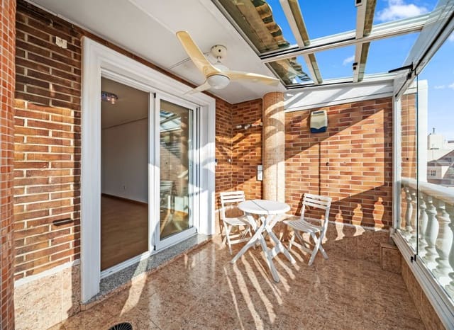 2 Zimmer Penthouse zu verkaufen in Puerto Deportivo, Torrevieja - 185.000 € (Ref: 9464926)