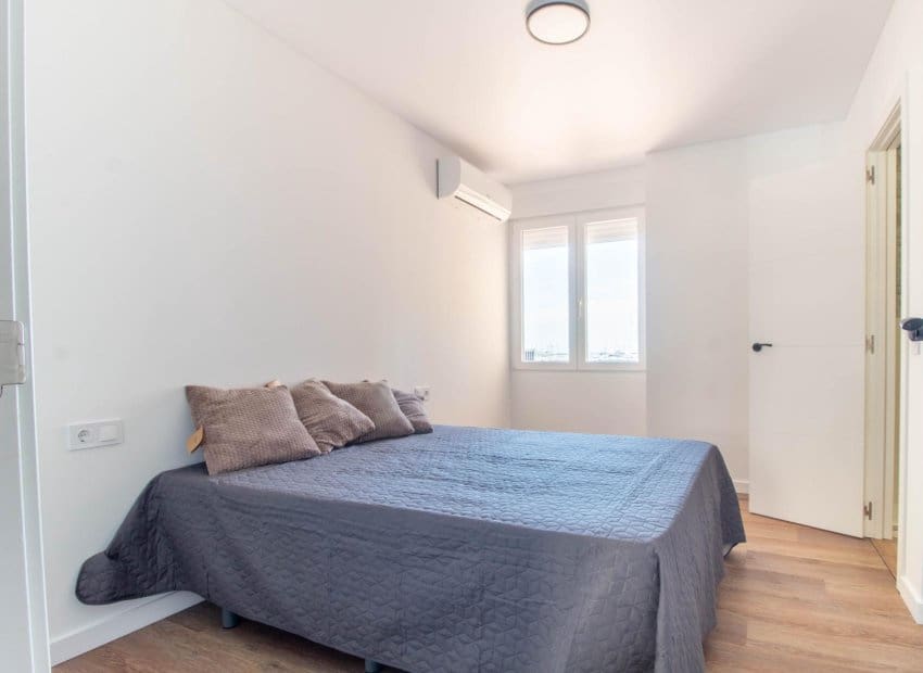 Apartamento Playa de 2 habitaciones en Torrevieja en venta - 260.000 € (Ref: 9465009)