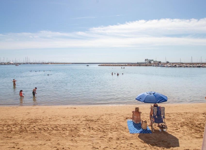 Apartamento Playa de 2 habitaciones en Torrevieja en venta - 260.000 € (Ref: 9465009)