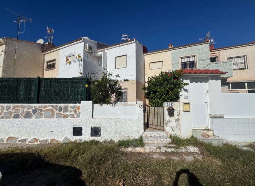 2 soverom Bungalow til salgs i Torrevieja - € 89 900 (Ref: 9465012)
