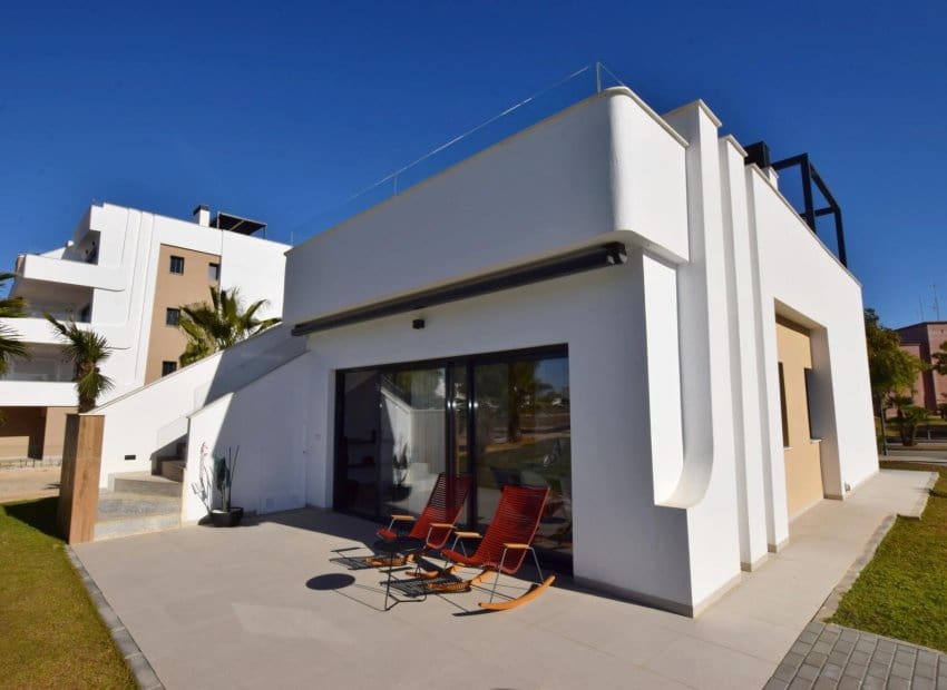 3 makuuhuone Huvila myytävänä paikassa Condado de Alhama mukana uima-altaan - 369 900 € (Ref: 9466225)