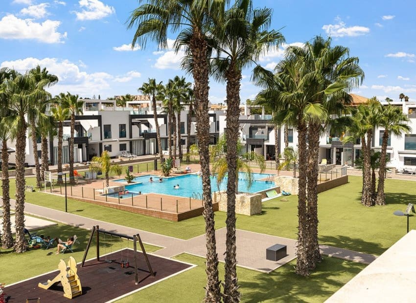 2 chambre Penthouse à vendre à Orihuela Costa avec piscine - 319 000 € (Ref: 9466226)