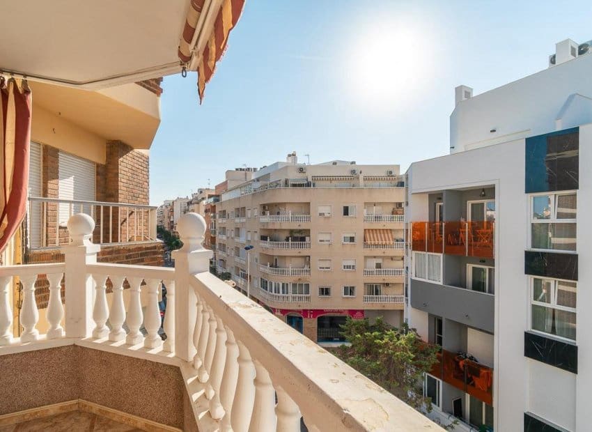3 quarto Apartamento para venda em Torrevieja - 209 000 € (Ref: 9473426)