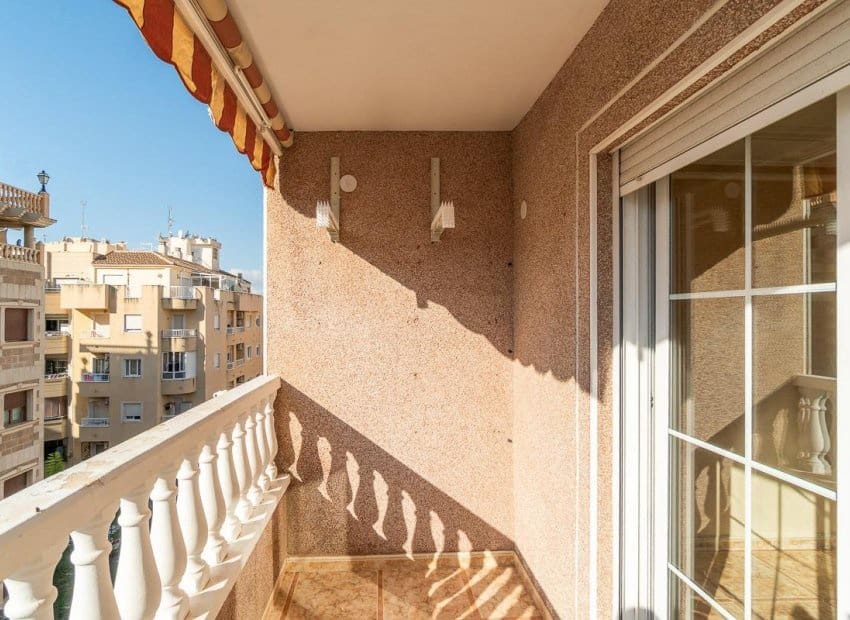 3 quarto Apartamento para venda em Torrevieja - 209 000 € (Ref: 9473426)