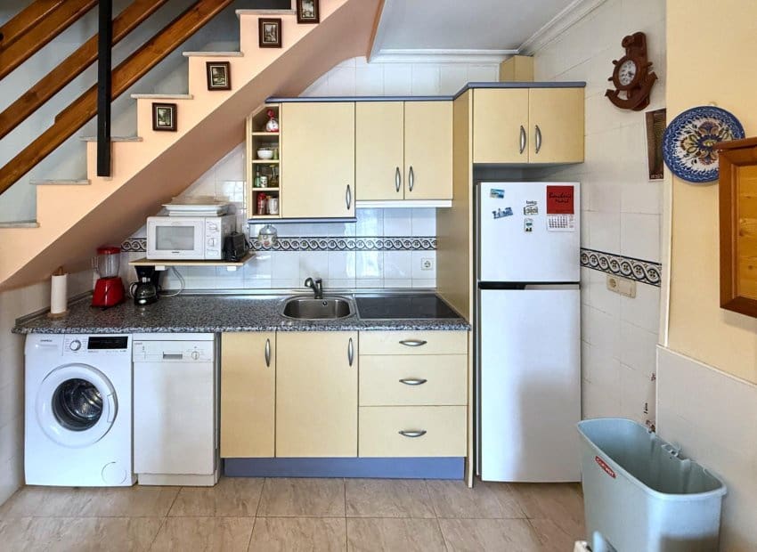 Casa de 1 habitación en Torrevieja en venta con piscina - 127.260 € (Ref: 9473511)