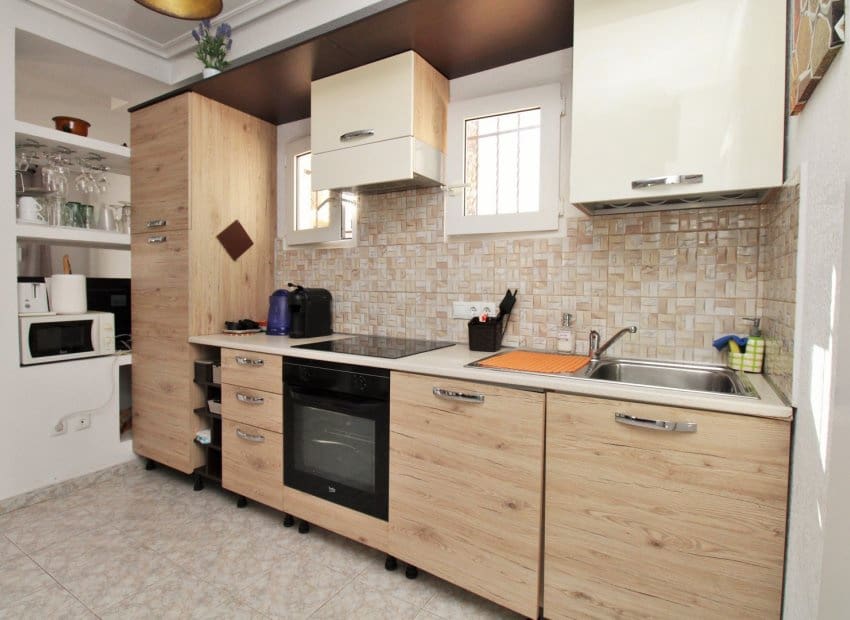 Ático de 3 habitaciones en Playa Flamenca en venta con piscina - 269.000 € (Ref: 9473512)