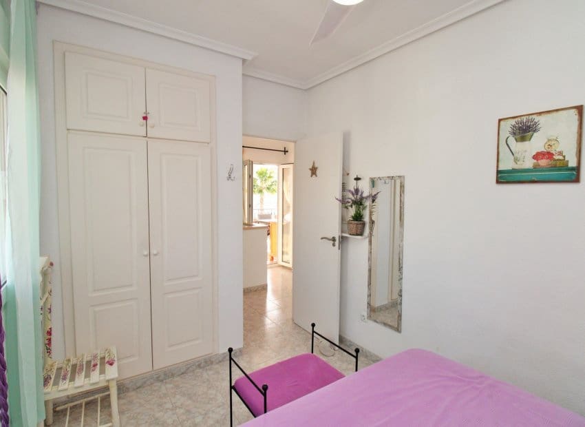 Ático de 3 habitaciones en Playa Flamenca en venta con piscina - 269.000 € (Ref: 9473512)