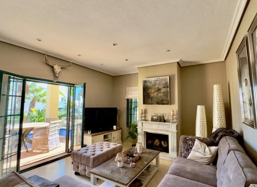 3 sovrum Villa till salu i Orihuela Costa med pool - 424 000 € (Ref: 9473514)