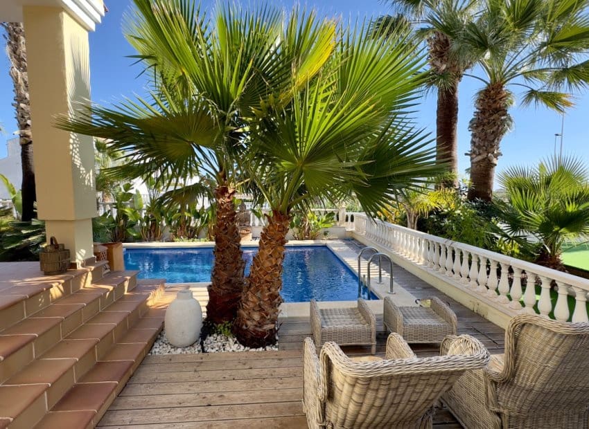 3 sovrum Villa till salu i Orihuela Costa med pool - 424 000 € (Ref: 9473514)