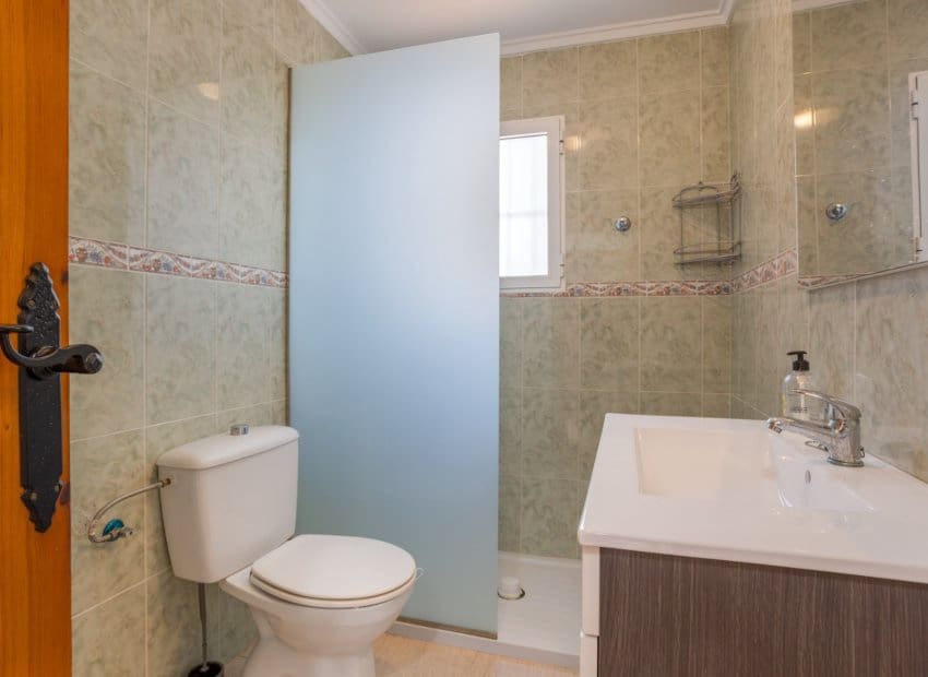 3 sypialnia Willa na sprzedaż w El Chaparral z basenem - 330 000 € (Ref: 9473515)