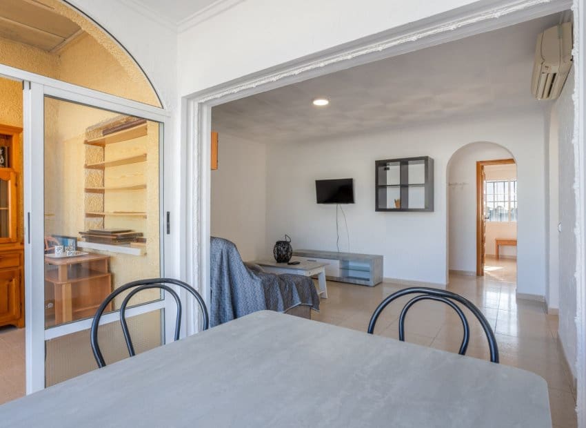 3 sypialnia Willa na sprzedaż w El Chaparral z basenem - 330 000 € (Ref: 9473515)