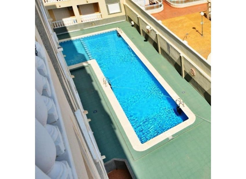 2 soverom Leilighet til salgs i Torrevieja med svømmebasseng - € 129 000 (Ref: 9475660)