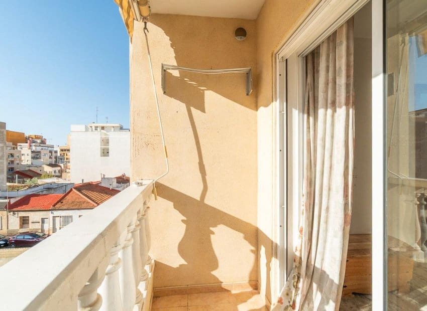 2 soverom Leilighet til salgs i Torrevieja med svømmebasseng - € 129 000 (Ref: 9475660)