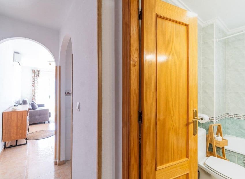 2 soverom Leilighet til salgs i Torrevieja med svømmebasseng - € 129 000 (Ref: 9475660)