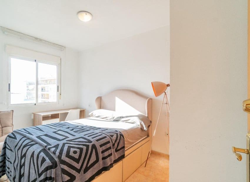 2 soverom Leilighet til salgs i Torrevieja med svømmebasseng - € 129 000 (Ref: 9475660)