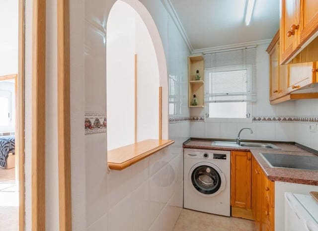 2 soverom Leilighet til salgs i Centro - Muelle Pesquero, Torrevieja med svømmebasseng - € 129 000 (Ref: 9475660)