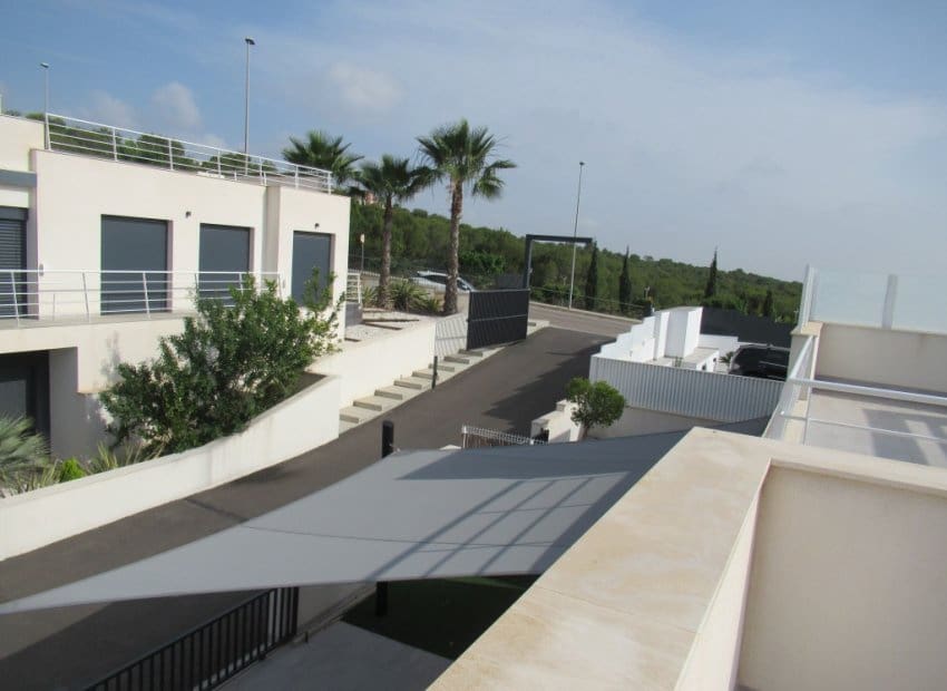 5 bedroom Villa for sale in San Miguel de Salinas with pool - € 499,000 (Ref: 9487223)