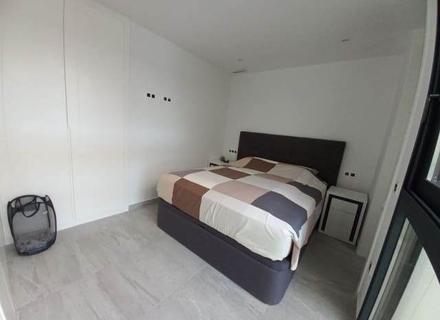 5 bedroom Villa for sale in San Miguel de Salinas with pool - € 499,000 (Ref: 9487223)