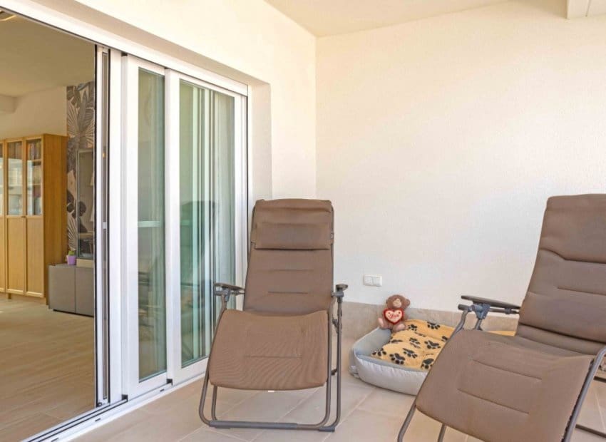 2 quarto Penthouse para venda em Villamartin com piscina - 299 950 € (Ref: 9487227)