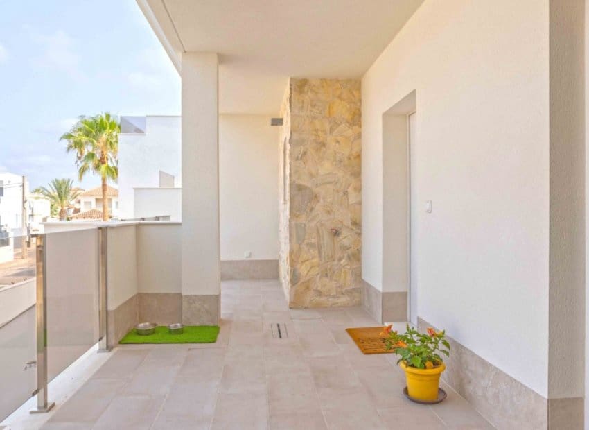 2 quarto Penthouse para venda em Villamartin com piscina - 299 950 € (Ref: 9487227)