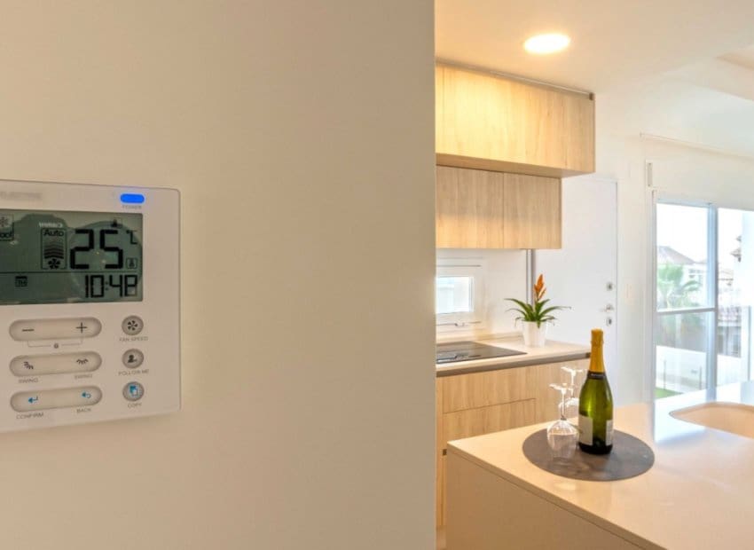 2 quarto Penthouse para venda em Villamartin com piscina - 299 950 € (Ref: 9487227)