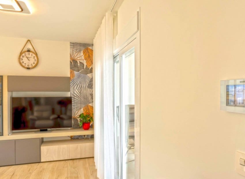 2 quarto Penthouse para venda em Villamartin com piscina - 299 950 € (Ref: 9487227)