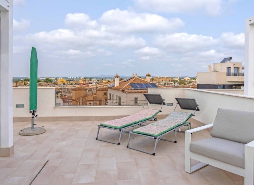 2 quarto Penthouse para venda em Villamartin com piscina - 299 950 € (Ref: 9487227)