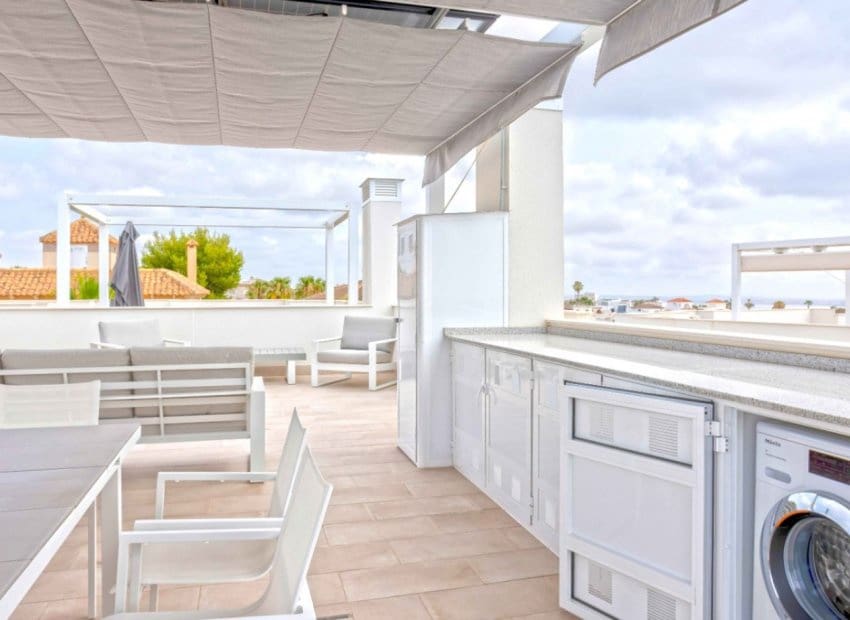 2 quarto Penthouse para venda em Villamartin com piscina - 299 950 € (Ref: 9487227)