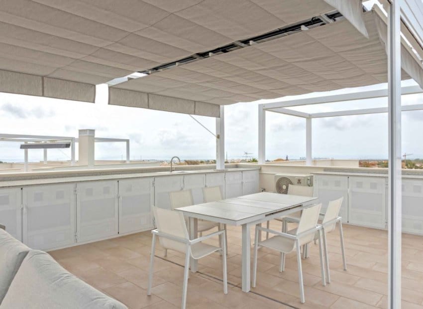 2 quarto Penthouse para venda em Villamartin com piscina - 299 950 € (Ref: 9487227)