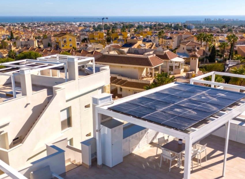 2 quarto Penthouse para venda em Villamartin com piscina - 299 950 € (Ref: 9487227)