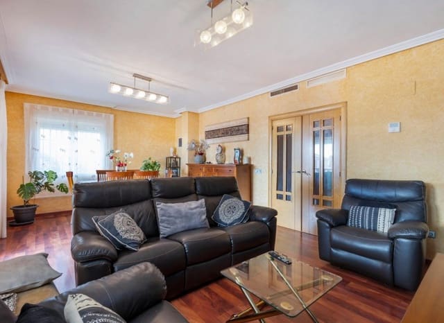 4 soveværelse Villa til salg i Aguas Nuevas, Torrevieja med swimmingpool - € 479.000 (Ref: 9487228)