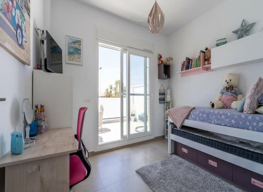 4 bedroom Villa for sale in San Pedro del Pinatar with pool - € 449,000 (Ref: 9487229)